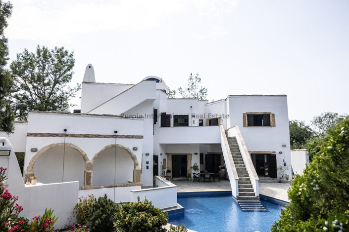 Image No.6-5 Bed House for sale