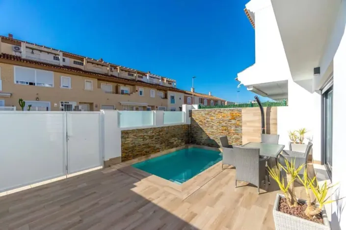Image No.18-3 Bed Villa for sale