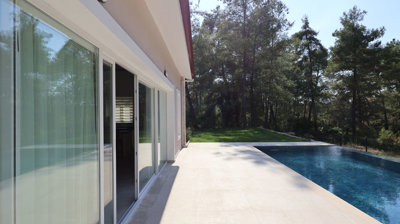 Exterior 3