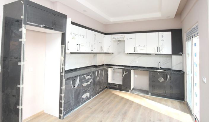 Image No.15-4 Bed Apartment for sale