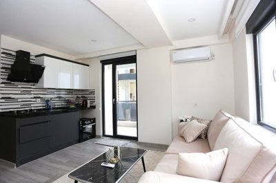 Interior 5