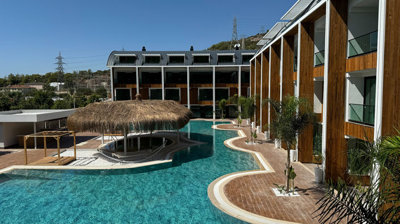 Exterior 8