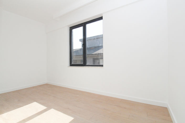 Image No.10-3 Bed Apartment for sale