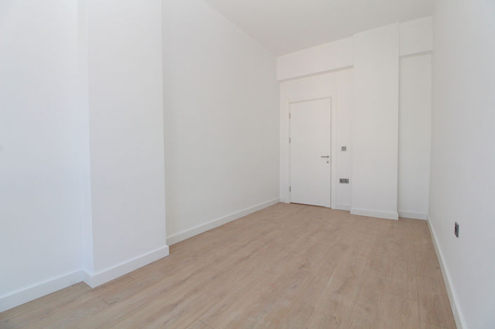 Image No.11-3 Bed Apartment for sale