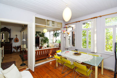 Interior 2