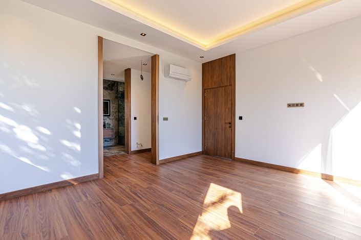 Image No.30-4 Bed House/Villa for sale