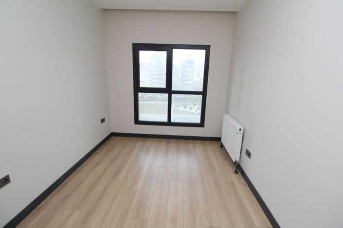 Image No.17-Appartement de 2 chambres à vendre à Esenyurt