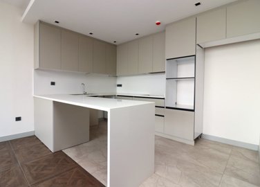 Interior 5