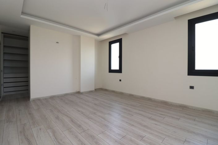 Image No.18-2 Bed Apartment for sale