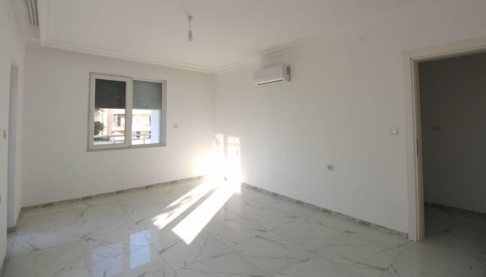 Image No.12-7 Bed House/Villa for sale