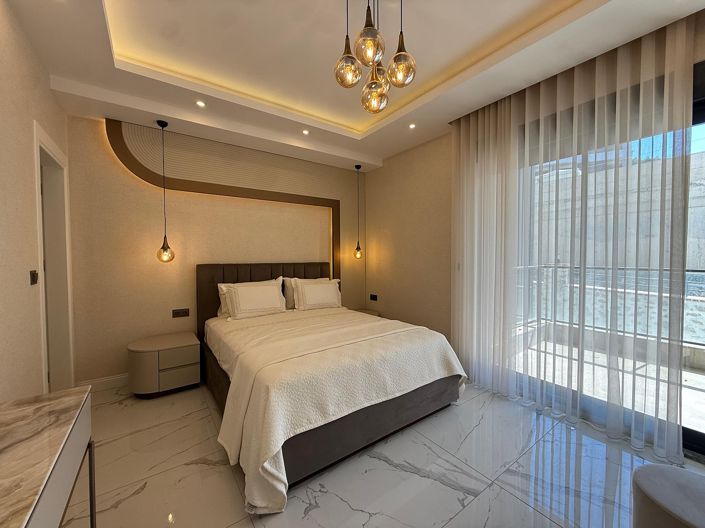 Image No.13-4 Bed Apartment for sale