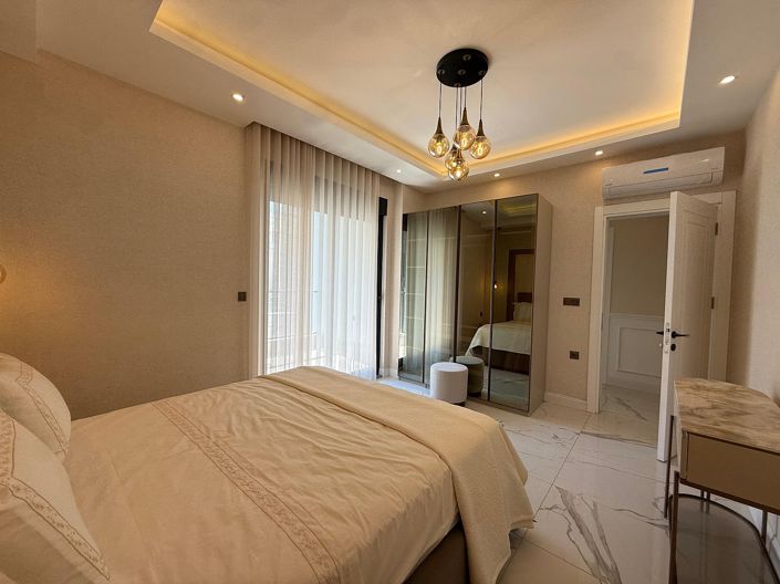 Image No.14-4 Bed Apartment for sale