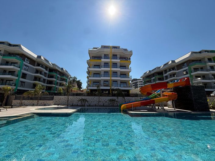 Image No.2-4 Bed Apartment for sale