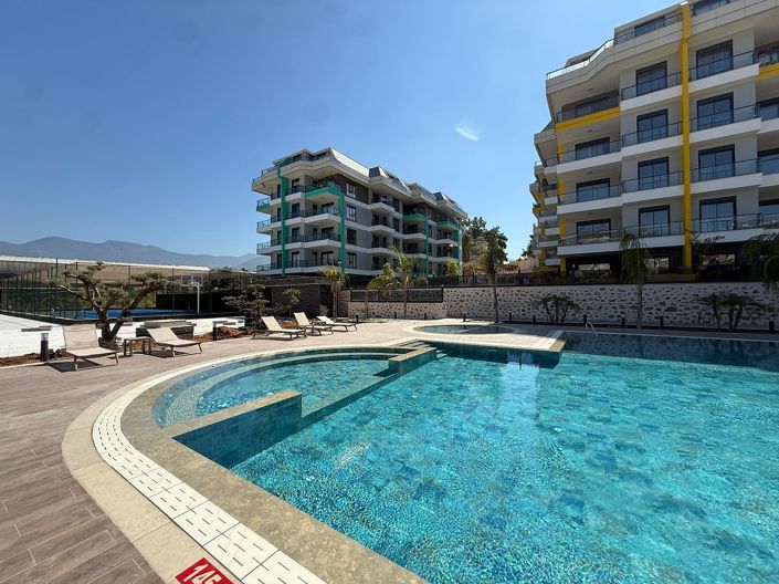 Image No.4-4 Bed Apartment for sale