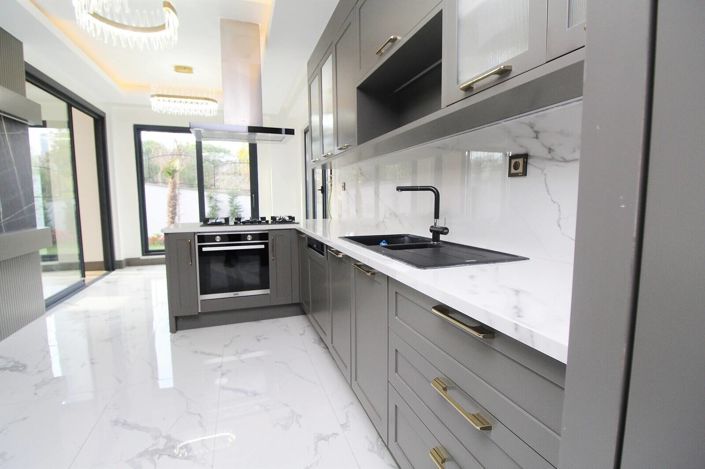 Image No.12-5 Bed House/Villa for sale