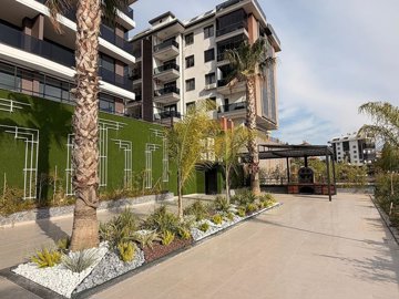 Exterior 8