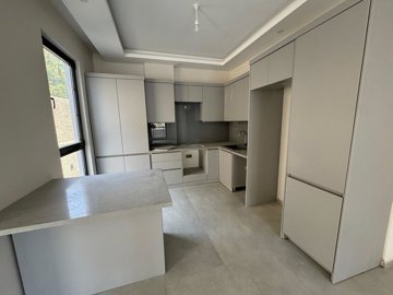 Interior 3