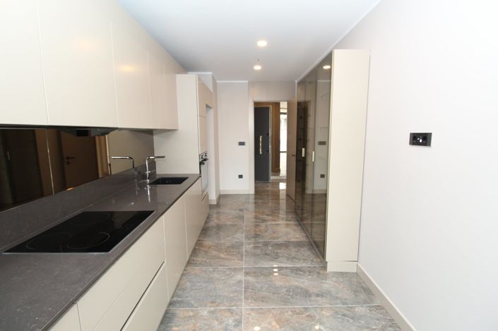 Image No.23-3 Bed Apartment for sale