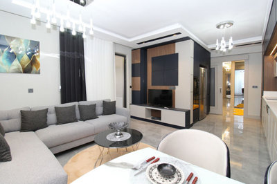 Interior 5