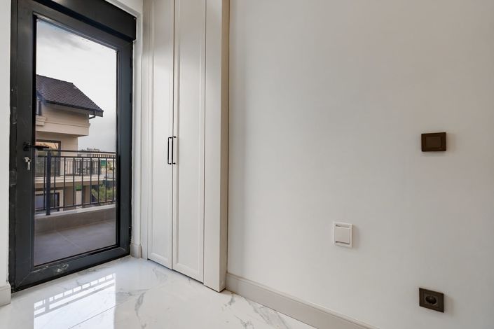 Image No.43-4 Bed House/Villa for sale