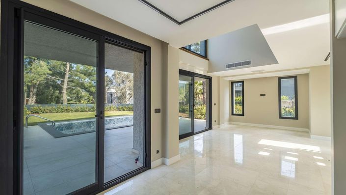 Image No.10-4 Bed House/Villa for sale