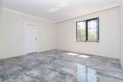 Interior 4