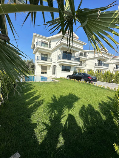 Image No.3-4 Bed House/Villa for sale