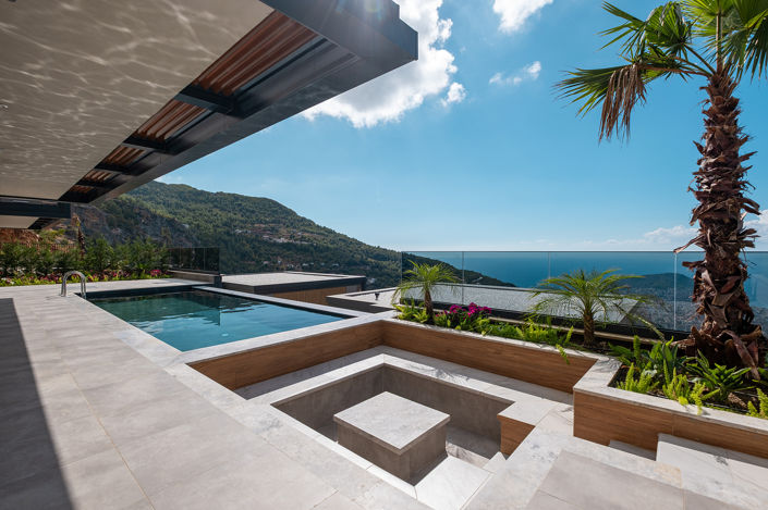 Image No.2-8 Bed House/Villa for sale