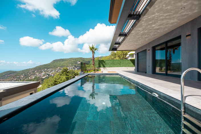 Image No.5-8 Bed House/Villa for sale