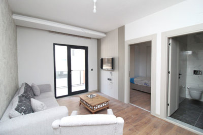 Interior 6