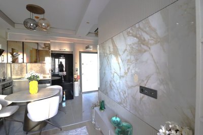 Interior 5
