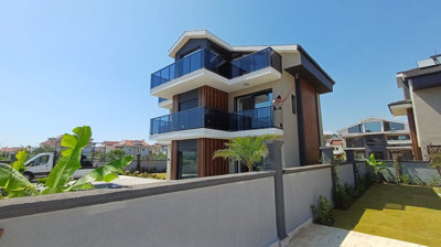 Exterior 4