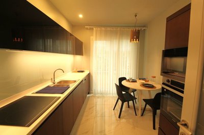 Interior 5