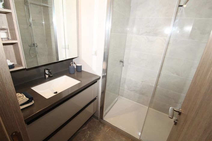 Image No.20-3 Bed Apartment for sale