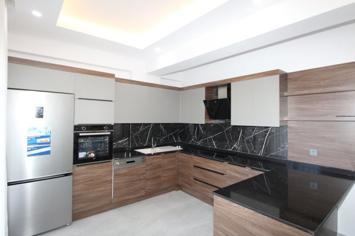 Image No.19-4 Bed Apartment for sale