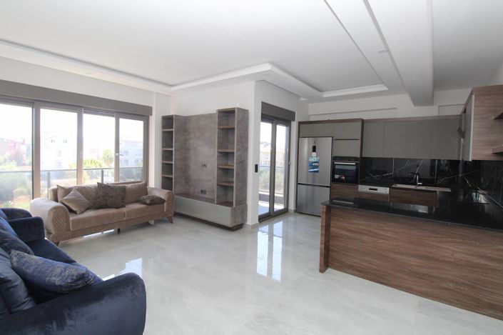 Image No.20-4 Bed Apartment for sale