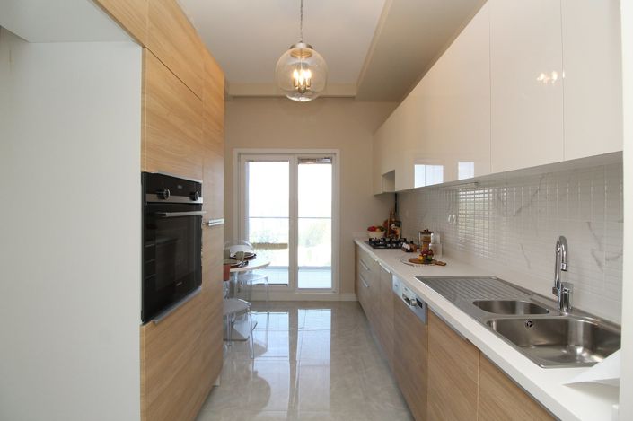 Image No.10-3 Bed Apartment for sale