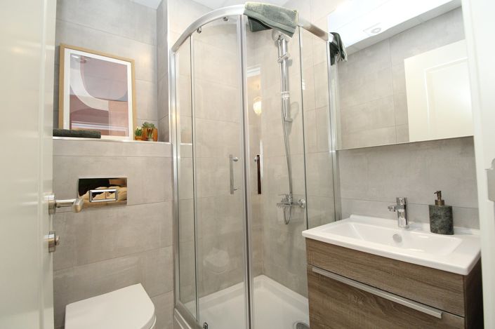 Image No.20-3 Bed Apartment for sale