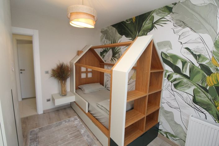 Image No.12-4 Bed Apartment for sale