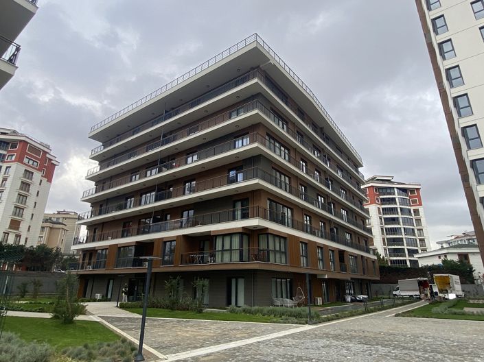Image No.8-4 Bed Apartment for sale
