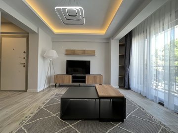 Interior 5
