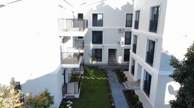 Exterior 4