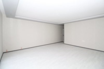 Interior 6