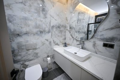 Interior 10