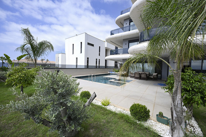 Image No.5-5 Bed House/Villa for sale