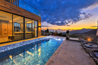 Exterior 4