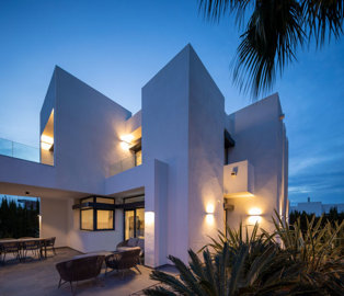 Exterior 6