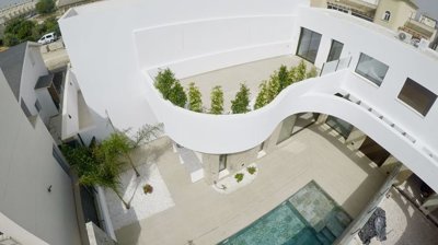Exterior 4