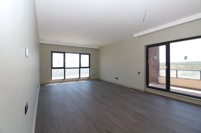 Image No.17-3 Bed Apartment for sale