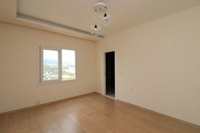 Interior 7